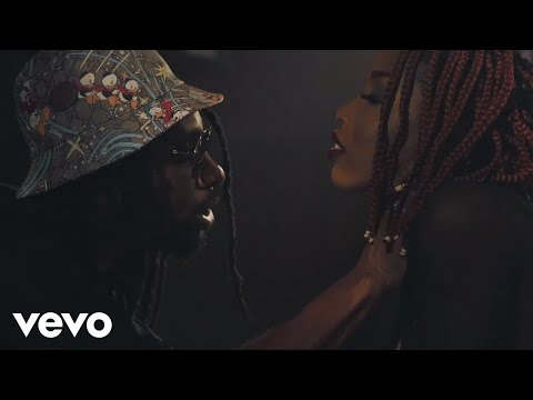 FIYAH B - Bruk It Off ft. Jus D