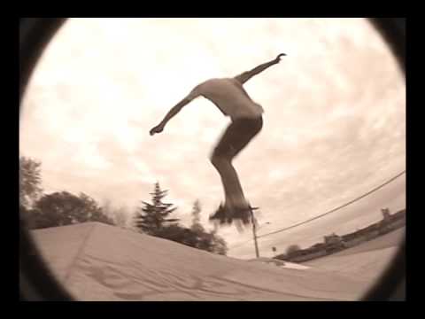 Chris Haslam - switch frontside 360 ollie kickflip