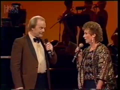 Patsy Riggir and Neil McGough - live TV 1985 (rare!!)