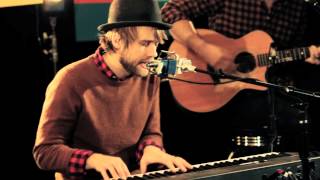 "Carry Me" Acoustic Performance by Josh Wilson