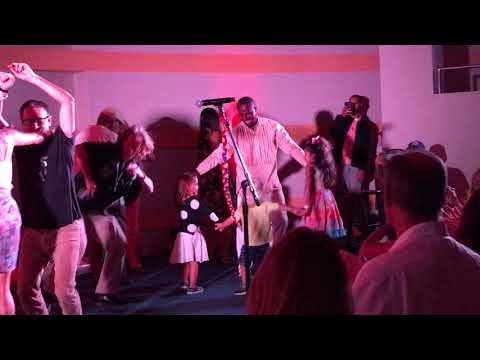 Betsayda Machado y Parranda El Clavo - Skirball L.A., 8/31/17 - kids 2