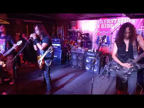 Giegiel Reunion- jef doy ejam blond tribute  metallica vs Iron  maiden.... One