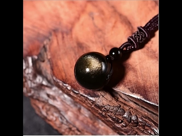 Vídeo relacionado con Lucky angel Obsidiana Negra Natural Tallada Cabeza de Lobo Amuleto Colgante Collar obsidiana bendición Colgantes de la Suerte joyería de Moda Regalos de cumpleaños