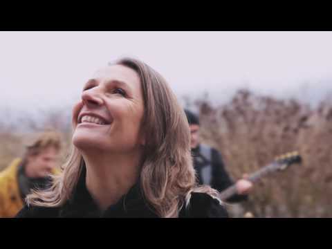 Denk | Stöh da vua ("Imagine" im Wiener Dialekt)