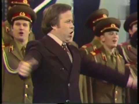 "Пламя", Ю. Богатиков, хор.  Идёт солдат по городу. 1978