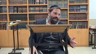 הרב חיים סרוסי - פרשת בא - מה הקשר בין יציאת מצרים לתפילין ? (הרב חיים סרוסי) - התמונה מוצגת ישירות מתוך אתר האינטרנט יוטיוב. זכויות היוצרים בתמונה שייכות ליוצרה. קישור קרדיט למקור התוכן נמצא בתוך דף הסרטון