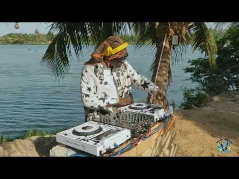 SMALL´S SELECTIONS curated by Small Selecta (Smallgod) - SMALL SELECTA AFROTEC/ AFROHOUSE  MIX 2025