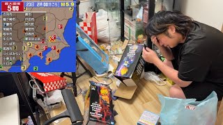 昨日の大地震でキリクの家が壊滅しました。ショーケースに飾ってたカードとフィギュアが全部崩壊してガチ泣き。みなさん耐震対策はキチンとしましょう。