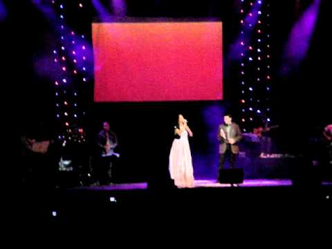 Pe. Fábio de Melo e Olívia Ferreira - Cuidas de mim (Vivo Rio 2011)