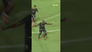 OLHA ESSE PASSE COM AÇÚCAR PRO GOL DO VOLTA REDONDA!