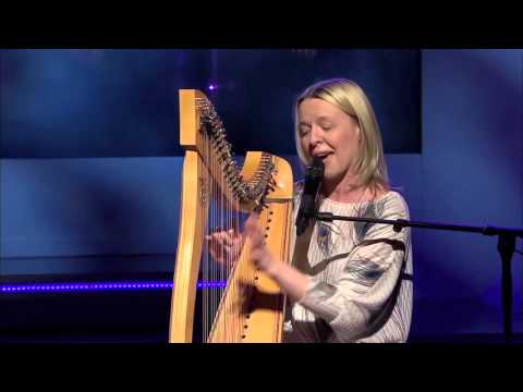 Meinir Gwilym a Gwenan Gibbard - Tywydd Mawr