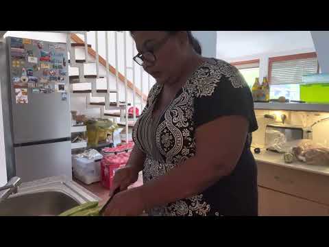 ~🇩🇪🇮🇩@sandrajaminb57 Mbodhe Mantan Janda tua Masak Makan Ter Enak Ter Nikmat Sedunia Guys ~