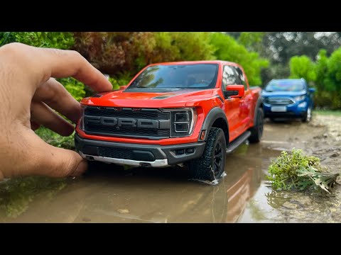 Mini Ford F-150 Raptor v Ford Ecosport 1:18 Scale | Offroading | Diecast Model Cars