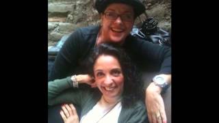 Isabel Lascurain &amp; Fernanda Meade - Un Beso y una Flor (a capela)