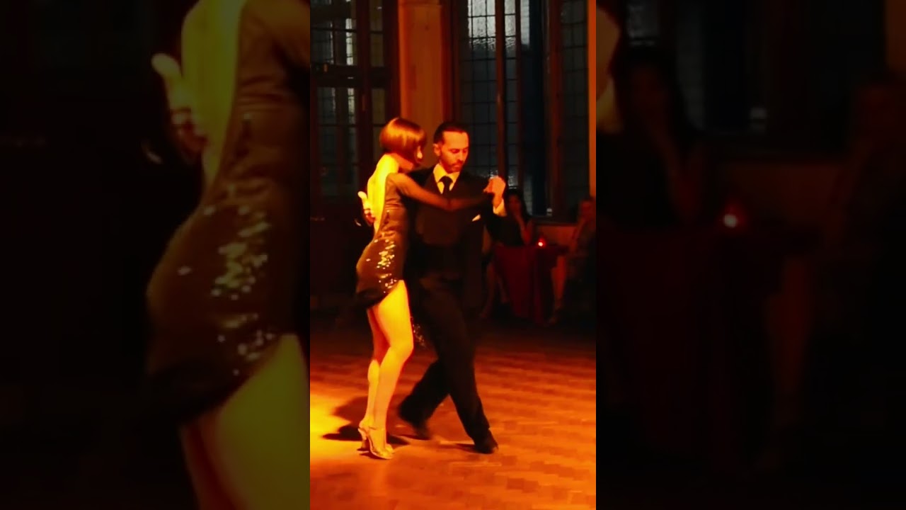 Tango.Sacada y Boleo.FINAL.Gustavo Rosas.Demo con Gisela Natoli en Negracha. OCTUBRE 2016.London.U.K