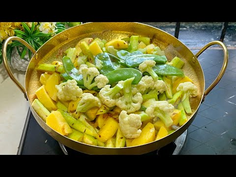 ফুলকপি সিম আলু দিয়ে রুই মাছের ঝোল রেসিপি একবার খেলে আবারো খেতে মন চায় || Rui Macher Jhol/ Fish