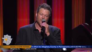 Blake Shelton sings &quot;Honey Bee&quot; Live in Concert 2018 in HD