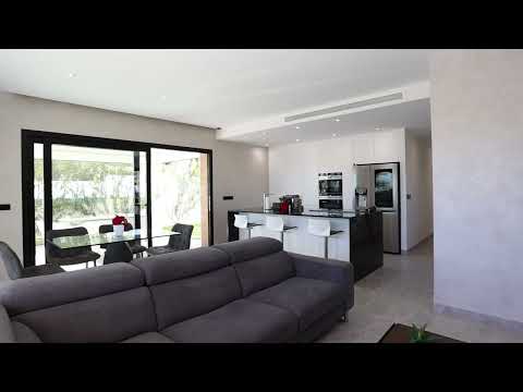 Luxury villa in the Lomas de Cabo Roig area