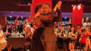 Aldana Valentina y Roberto Zucarino. Que importa (D'Arienzo) El milongón 4dic22 (2/3)