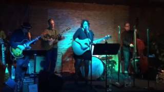 Emy Lee, the Memphis Kings, Kid Ramos - Trouble