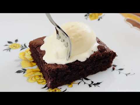 Rich Fudgy Chocolate Brownies | Easy & So Indulgent!
