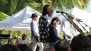 WEEZER - Perfect Situation with Rivers&#39; girl on keys @ Beach Stage, Bahamas, Weezer Cruise 2, 2014