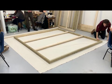 HOW TO STRETCH A LARGE CANVAS - BA Fine Art, University of Derby