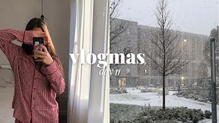 Vlogmas Day 11 | christmassy garden centres & puzzles