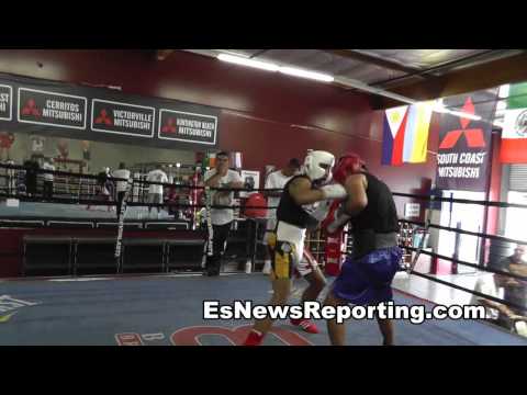 sparring at the robert garcia boxing academy in  oxnard EsNews