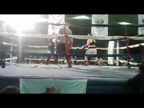 Pelea en Escobar de milagros fernandez ganadora por puntos representando a la escuela shurijo