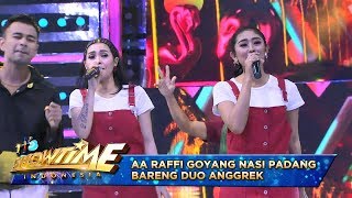 Download lagu Aa Raffi Goyang Nasi Padang Bareng Duo Anggrek - It's Show Time Eps 7 mp3