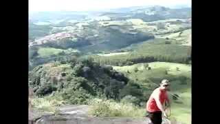 preview picture of video 'Tirolesa Pedra Bela - 1.900 metros de extensão'