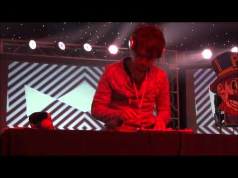 Yuzo Koshiro LIVE at Magfest 11 *FRONT ROW*