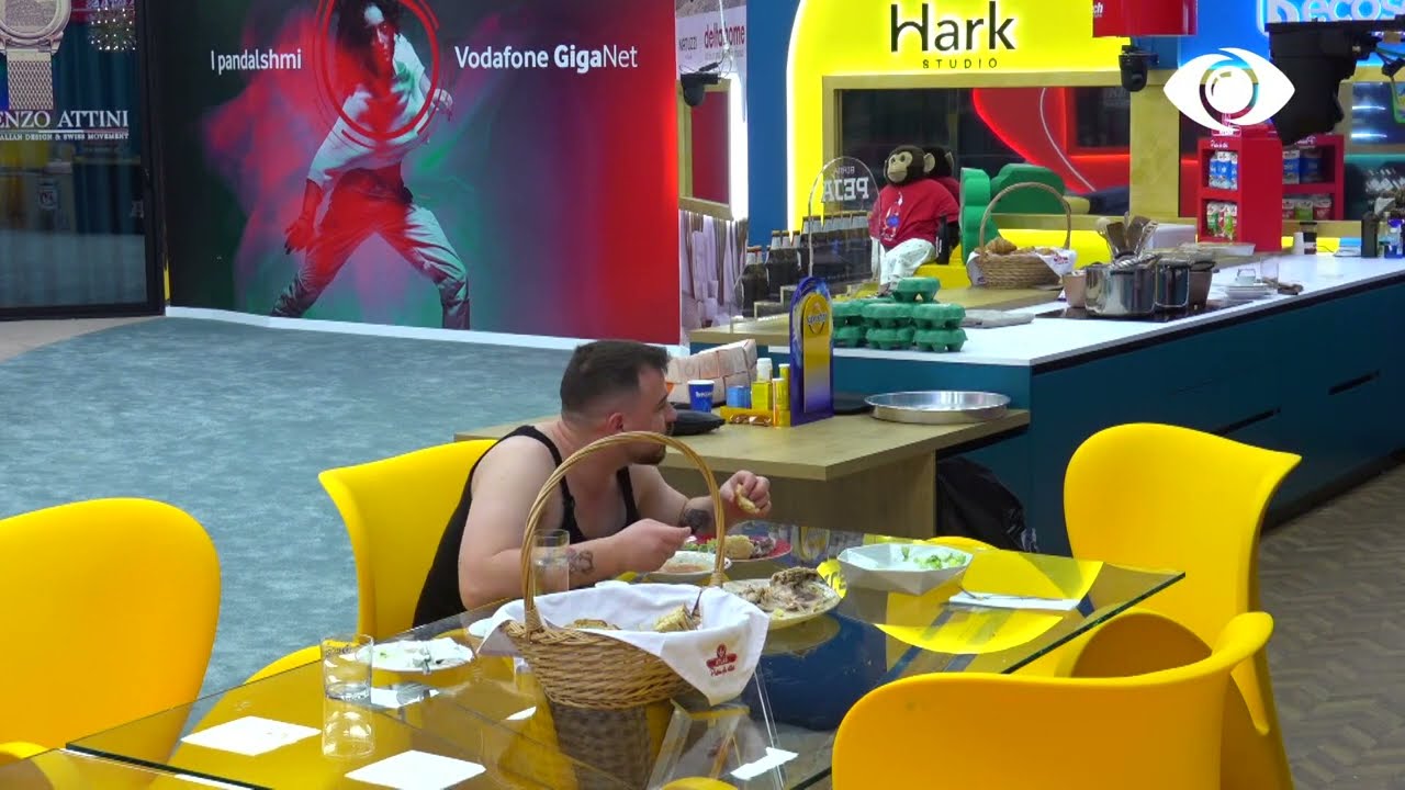 Mjafton të jetë një shtrigë se i përshtatesh/ Ronaldo-Oltës