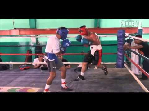 Guanteo - Roman Gonzalez vs Eliecer Quezada - Nov 4,2014 - Videos Prodesa
