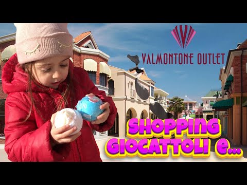 Shopping a Valmontone Outlet | Giocattoli e cose profumose