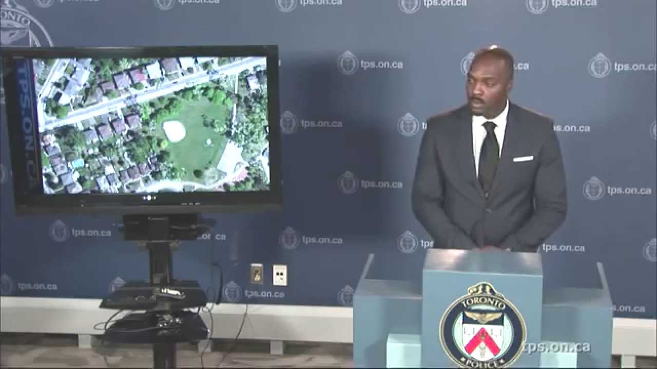 Homicide Detective Leslie Dunkley updates the media on homicide 36 of 2015