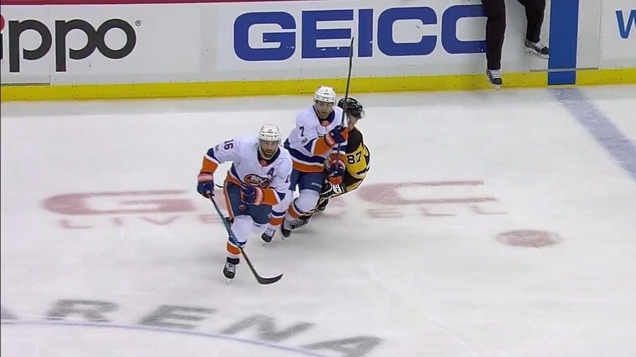 Vidéo: Jordan Eberle VISE la TÊTE de Sidney Crosby...et marque après...