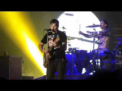 Blink 182 - Anthem Part 2 (2010-08-22 Großpösna, Germany Highfield Festival)