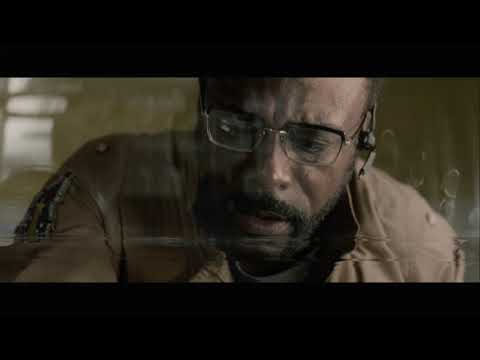 Life (2017) - Hand breaking scene