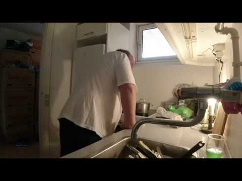 MongoTV_3255 - Danish Vlog - Del 2 - Mongo Madskole - Hakkebøffer Med Kartofler og Brun sovs