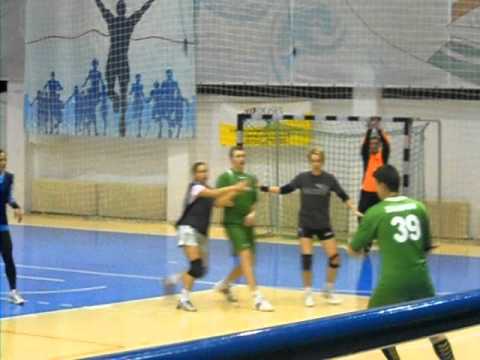 Amical handbal CS Timisoara fete vs. juniori 2