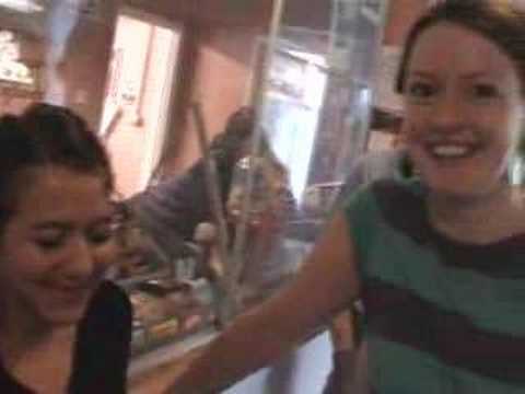 Oma kommt in einer Stunde