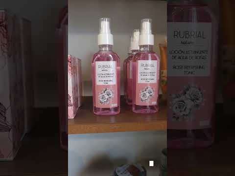 AGUA DE ROSAS: HIDRATACIÓN Y PREPARACIÓN IDEAL PARA UN MAQUILLAJE PERFECTO