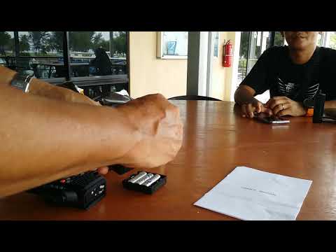 Unboxing Voxtel @ MR9999 Handheld CB radio.