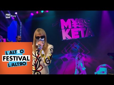 Myss Keta e l'omaggio agli anni '10 della musica italiana - L'AltroFestival