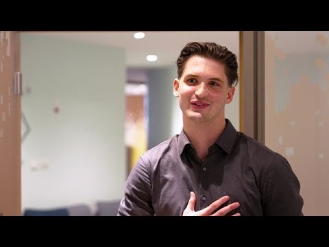 Krankheit, Kampfgeist & Catwalk-Debüt: Pierre will seine Brüder stolz machen! | GNTM 2025 ProSieben