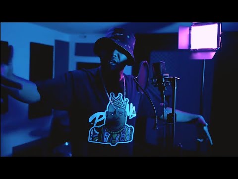 Kalako Parga - NO HAY FALLA 👽 (Video Oficial) Parga en el Beat.