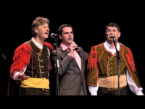 Ružo crvena - Klapa Maslina i Đani Stipaničev [Lisinski]