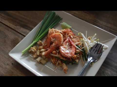 Cooking Class with a Pad Thai Restaurant Owner!